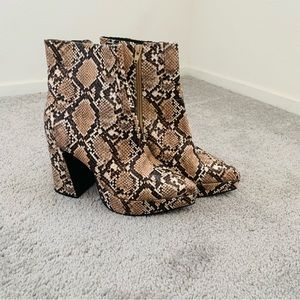NWT JEFFREY CAMPBELL DORMANT PLATFORM SNAKE BOOT